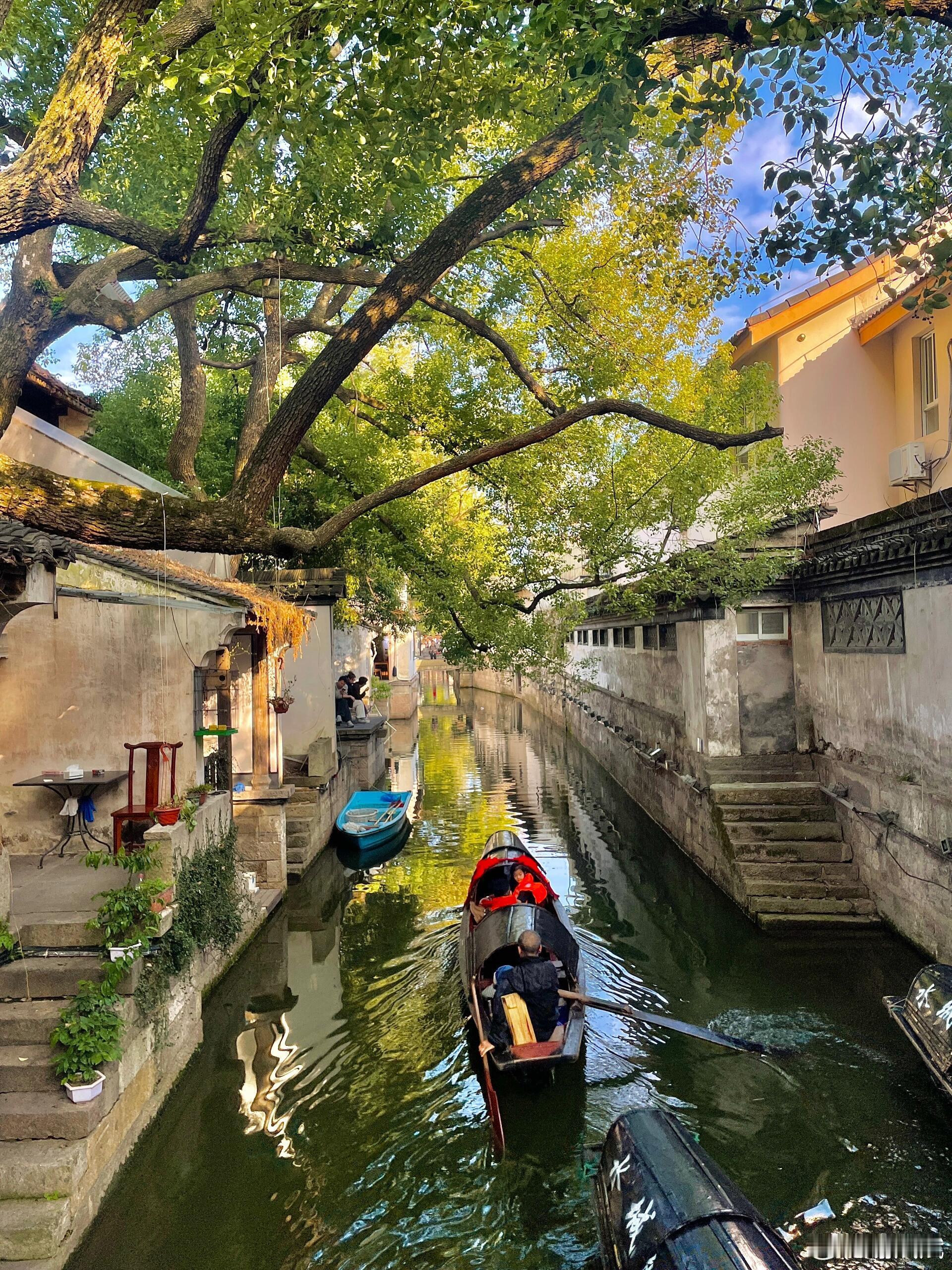 淡季来绍兴真的赢麻了 人文景观  绍兴真的太好逛了，就算去n次也不腻，暑假的时候