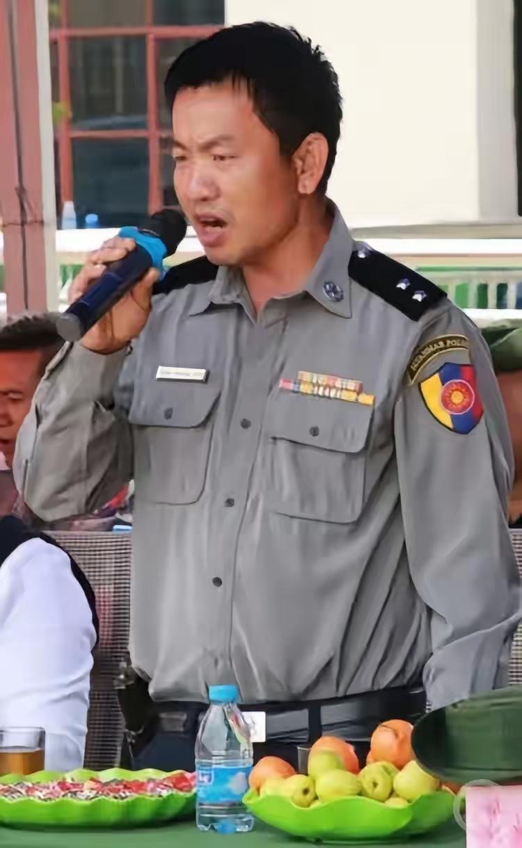 原果敢21警察营副营长李福寿，网传是原果敢自治区主席李正福儿子。实际上这个传言并