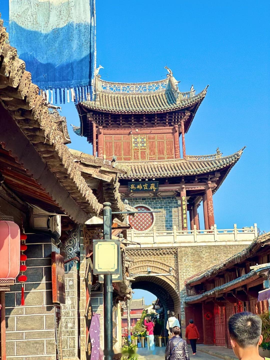 巍山古城，一个适合避世发呆漫游的地方！#云南旅行##大理旅行# ​​​