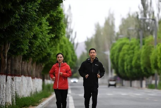 牺牲太大！王亚平曾谈太空之旅的辛酸，落地后身体弱连路都走不了
别做梦了！她在太空