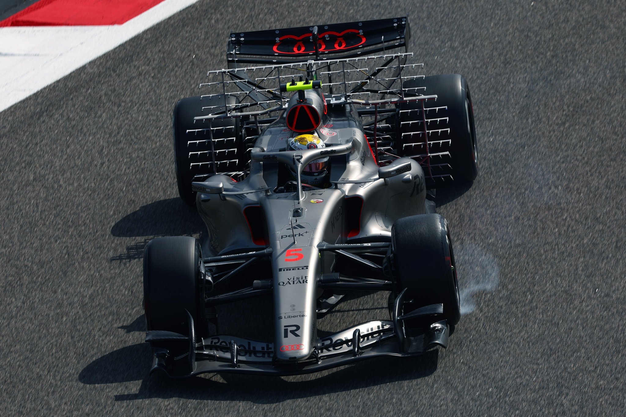 F1 我去，奥迪这侧箱设计... 