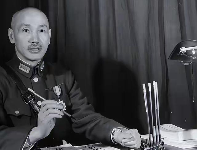 西安事变中，蒋介石一方死亡了多少人？历史书上，我们只知道临潼华清池旁，活捉了蒋介