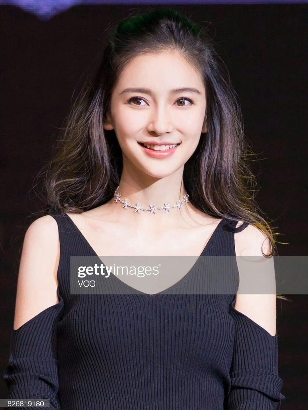 AngelababyG社生频 流利的英语 从容的表现 以及真诚的回答！！！谁看了