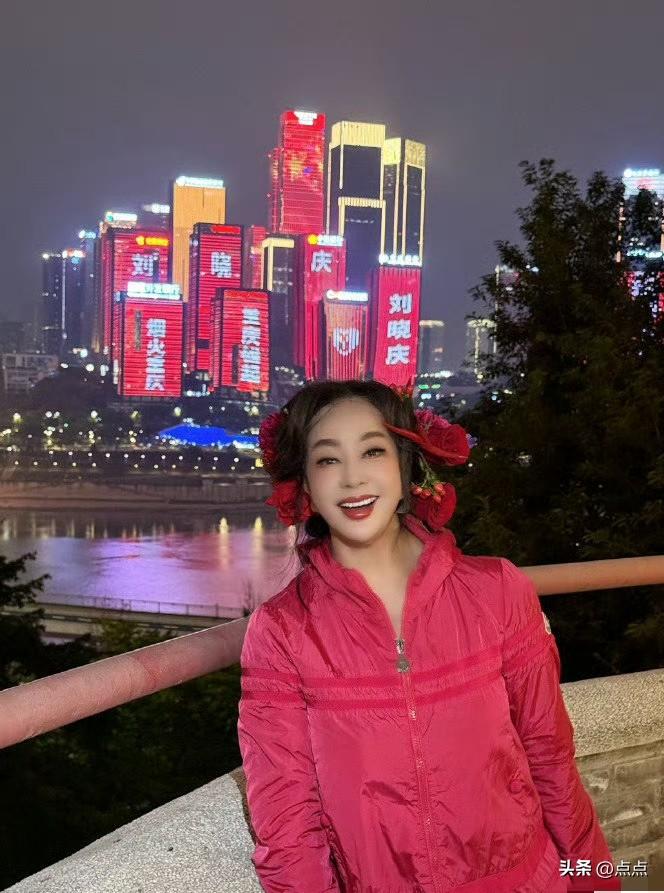 说起亲人之间的帮扶，刘晓庆对外甥的付出，着实称得上难得又暖心。在妹妹的儿子刚刚出