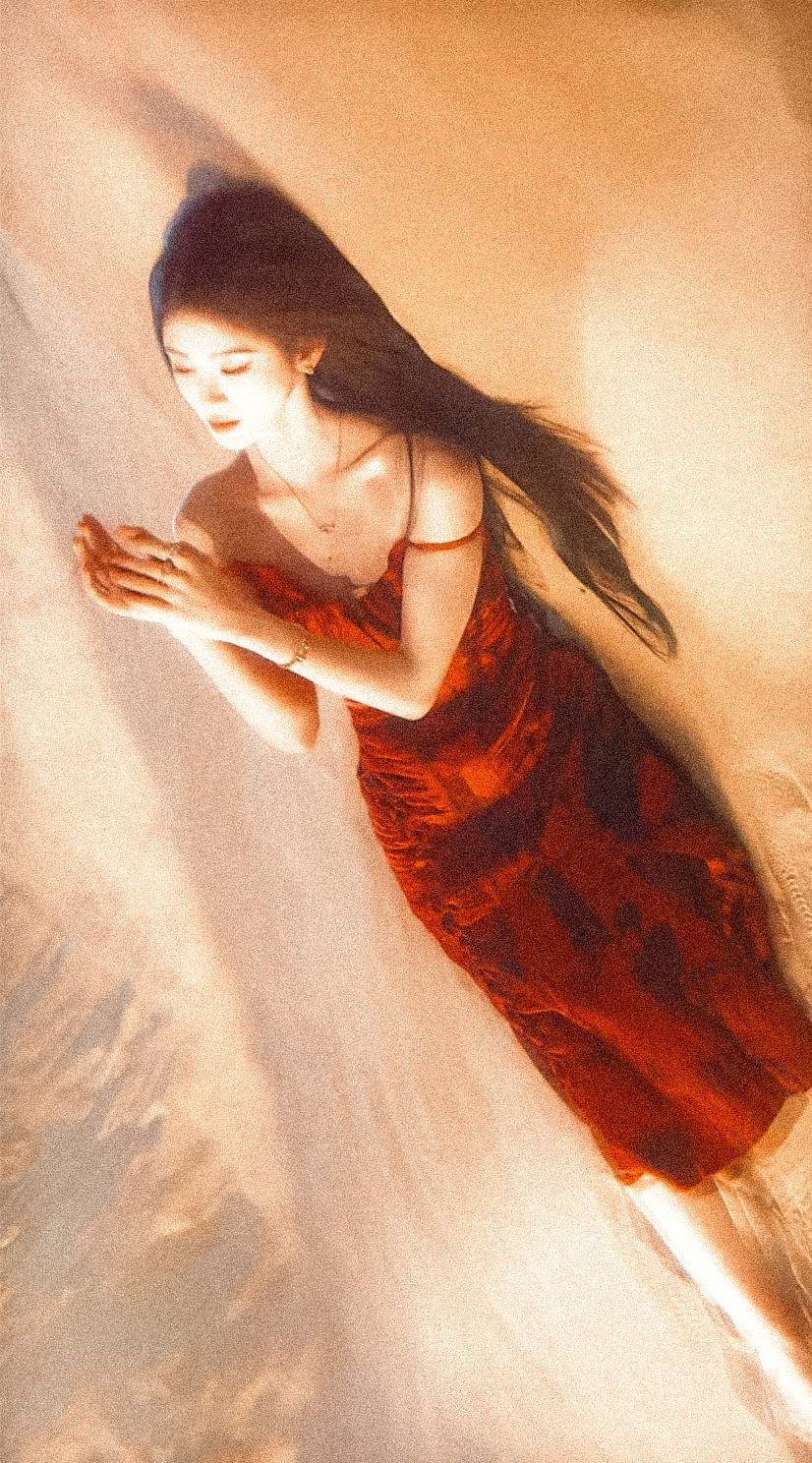 躺老婆怀里 