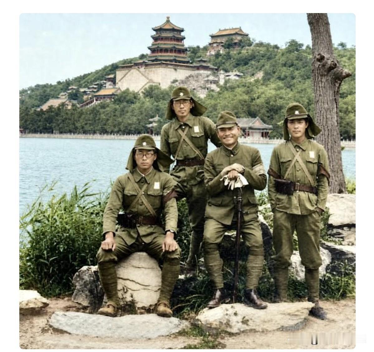 我也不知道什么原因，每当我要骂他们时，就被限流了。

他们在颐和园留影，因为他们