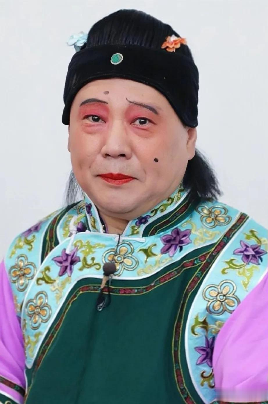 郭德纲京剧专场无人问津！

5天前，郭德纲在山东青岛，举办了一场京剧专场，考虑到
