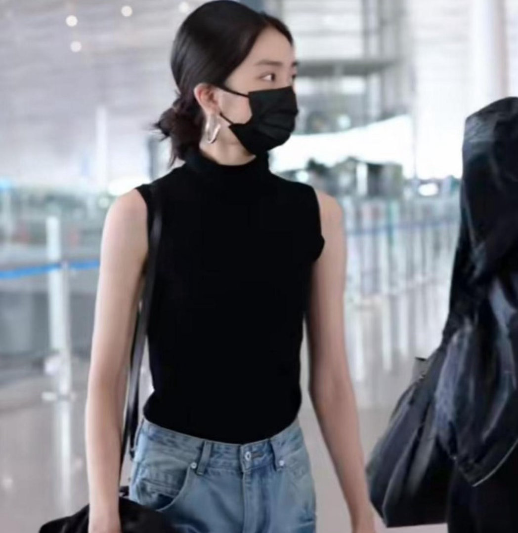 孙莉也没想到，从小富养的女儿黄多多，早就开始给黄磊“争光”了。那个被全网误解的小