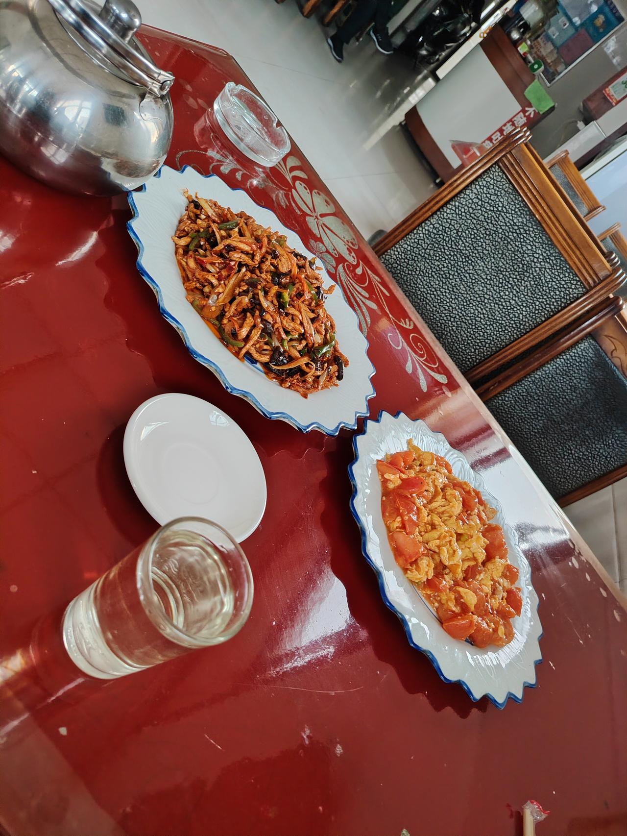 晒图笔记大赛大家猜猜这两道菜是什么菜呀？有一道菜是天南地北都有啊，有一道菜是家常