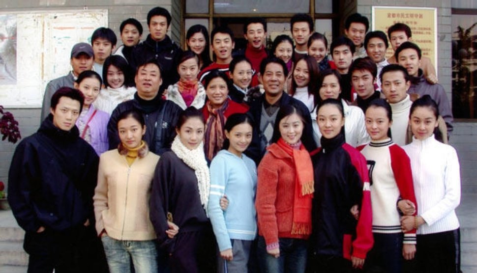 #刘亦菲和罗晋是同学#刘亦菲和罗晋是同学，和唐嫣是朋友，这样算下来，刘亦菲和唐嫣