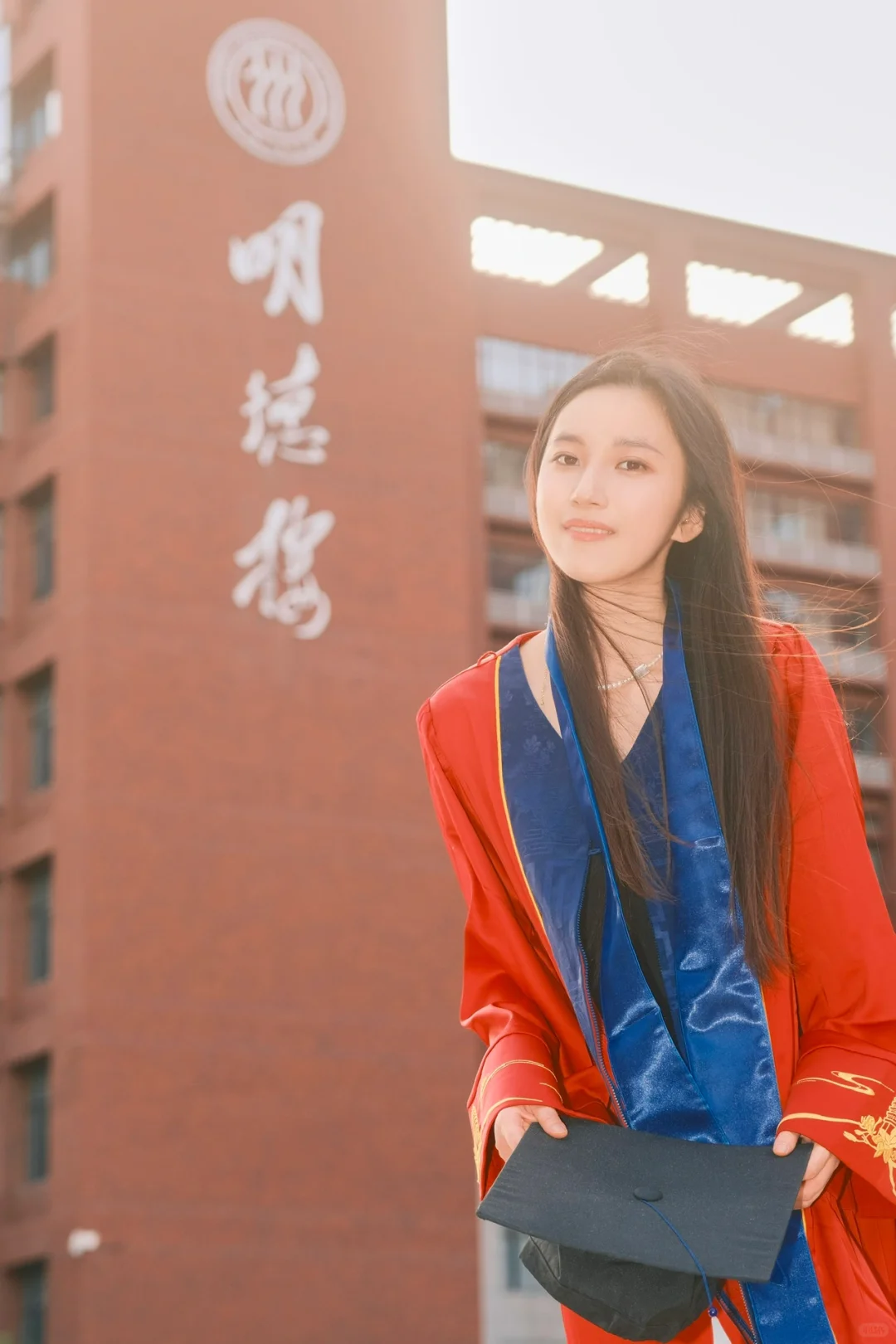 人大毕业照｜客妹都说是掌管发光发丝的神✨