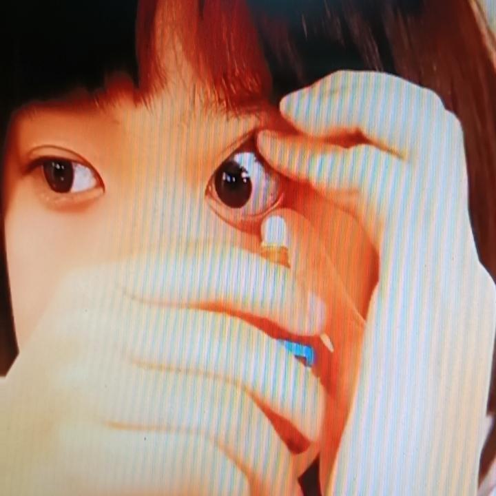 视力模糊真的太难受啦，我有俩“护眼开关”能给眼睛一键调亮。
从手机层面，打开手机