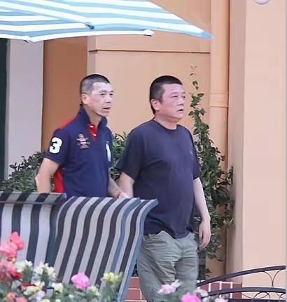 冯小刚之所以拍这么多烂片，跟他的成长经历息息相关
军队大院六十年代的孩子里一大帮