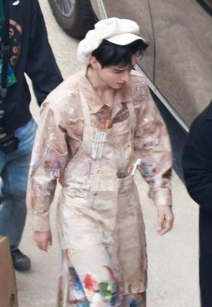 龚俊vogue小画家造型路透[憧憬] ​​​
