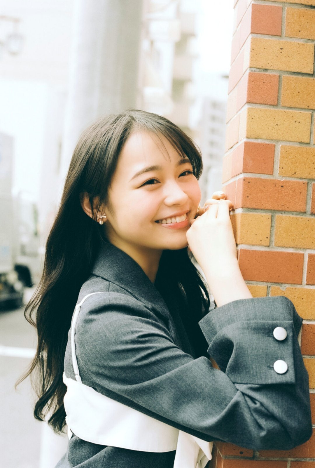 日娱新闻林芽亚里 林芽亚里 日媒《bezzy》采访美图。 