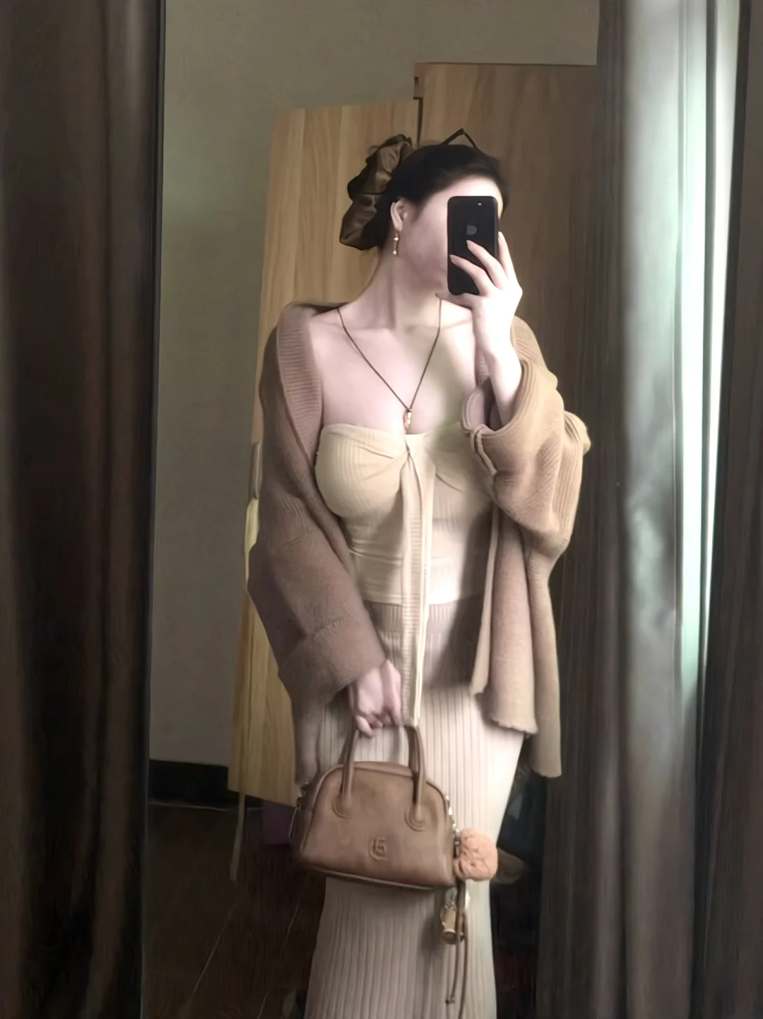 卡棕色系就很有秋冬氛围美女感唉～