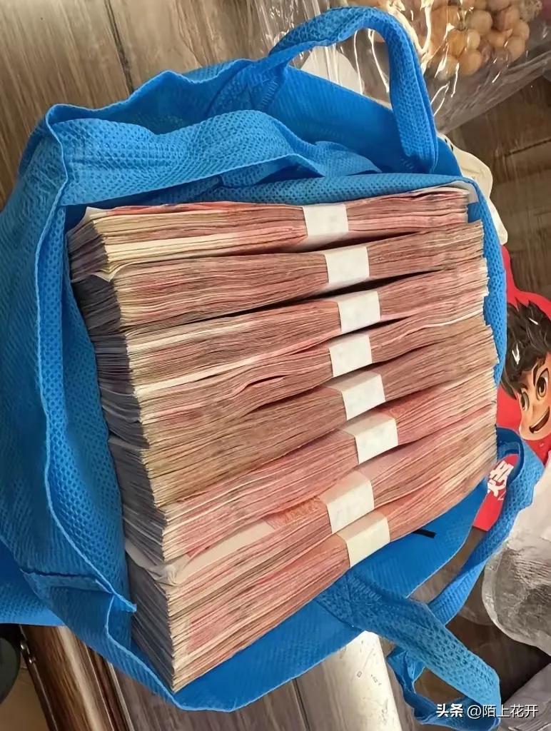 就今年这行情，真心奉劝各位一句：但凡你手里有10万、20万现金，千万别一门心思想