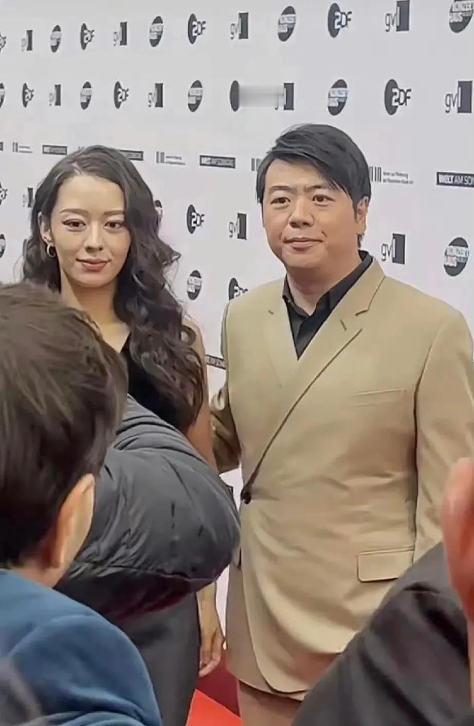 看了朗朗夫妇的无修饰照片，好像我们普通人没必要有那么多容貌焦虑啊