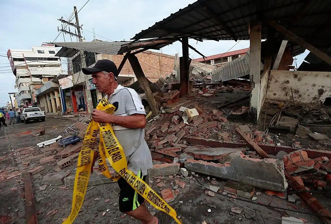 美国长期对古巴采取极限施压制裁，并不是为了什么民主人权，核心还是维护自家霸权、搞