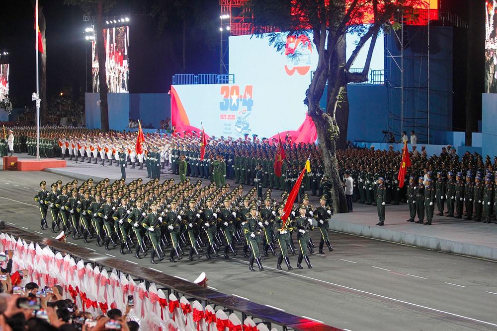 与美国签协议后，越南致函中国，再邀解放军仪仗队阅兵，引起外界关注。
 
越南刚与