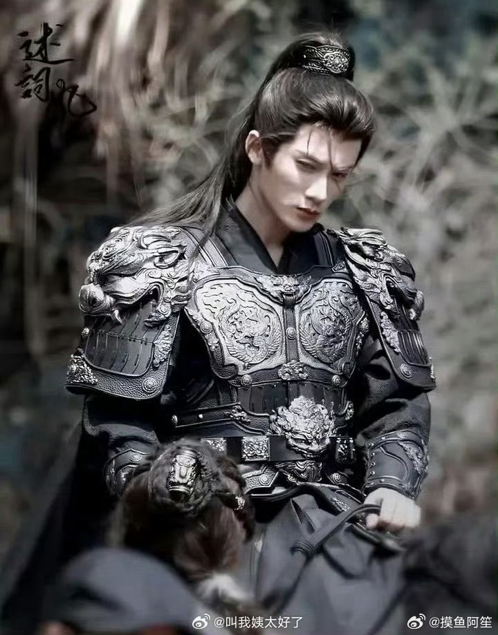 檀健次《何不同舟渡》这张路透真的有种鹰视狼顾的感觉……枭雄既视感 