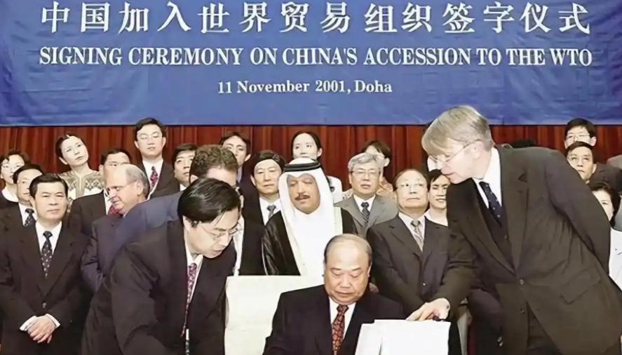现在我们为什么对人民币国际化没那么执念了？原因很简单：很多人看到，中俄贸易本币结