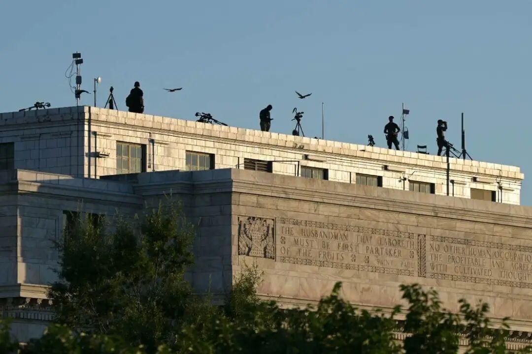 美国国土安全部监察长办公室在针对特朗普在巴特勒市遇刺未遂事件的一份调查报告中称，