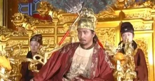 有一天，朱元璋问：“朱英啊，朱英，你说你到底是谁的孩子啊？”朱英不解其意，答道：