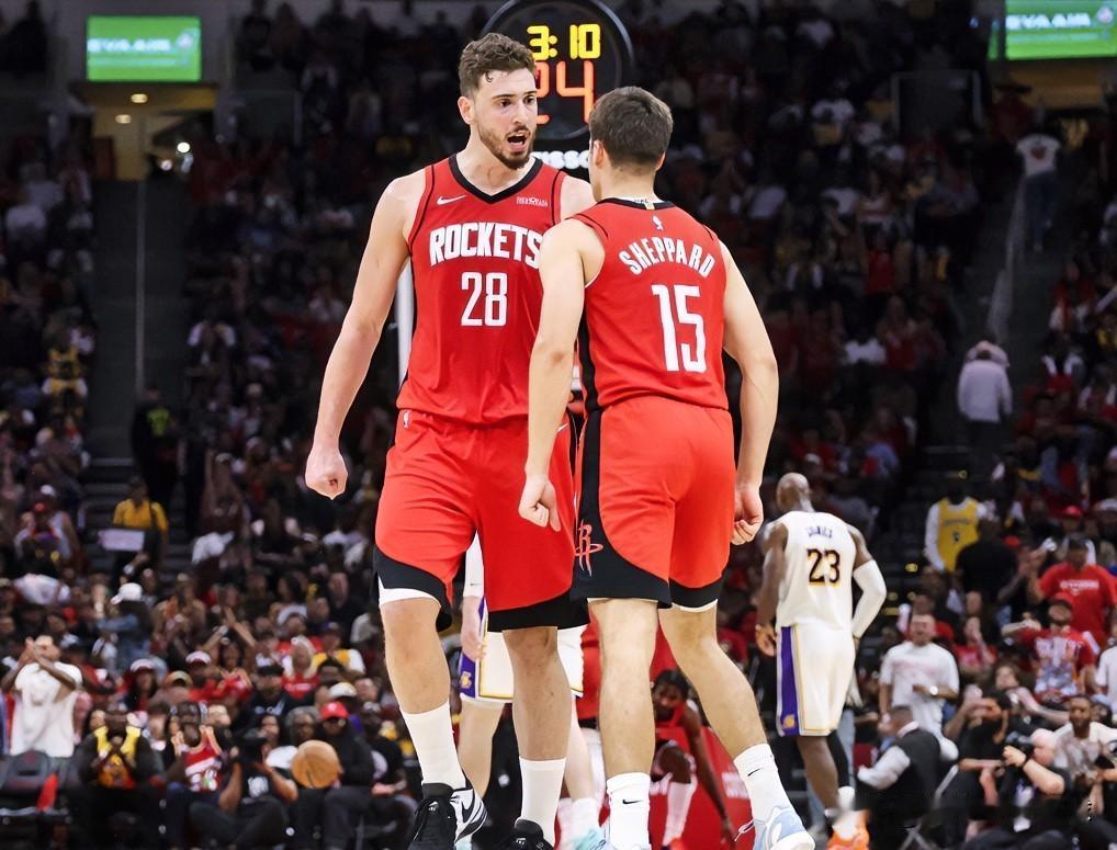 NBA季后赛首轮最拉的五位球员都有谁？其中一队就有两位。

1、穆雷
场均39.