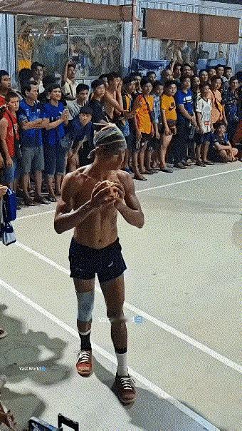 高俅的传人跨山越海到国外了。