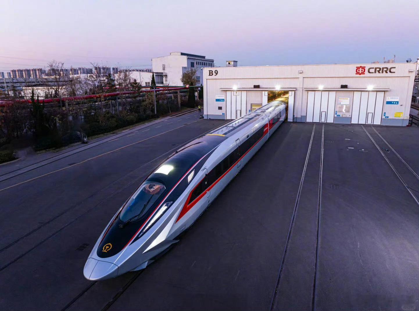 世界最快高铁跑出中国创新加速度交汇相对速度将近900km/h！马赫数将近0.8！