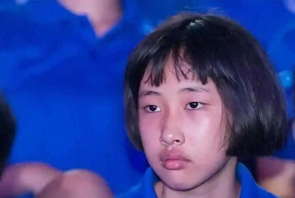 7岁上初中，12岁上浙大，她就是“广东神童”。父亲很早就发现女儿学东西的速度不寻