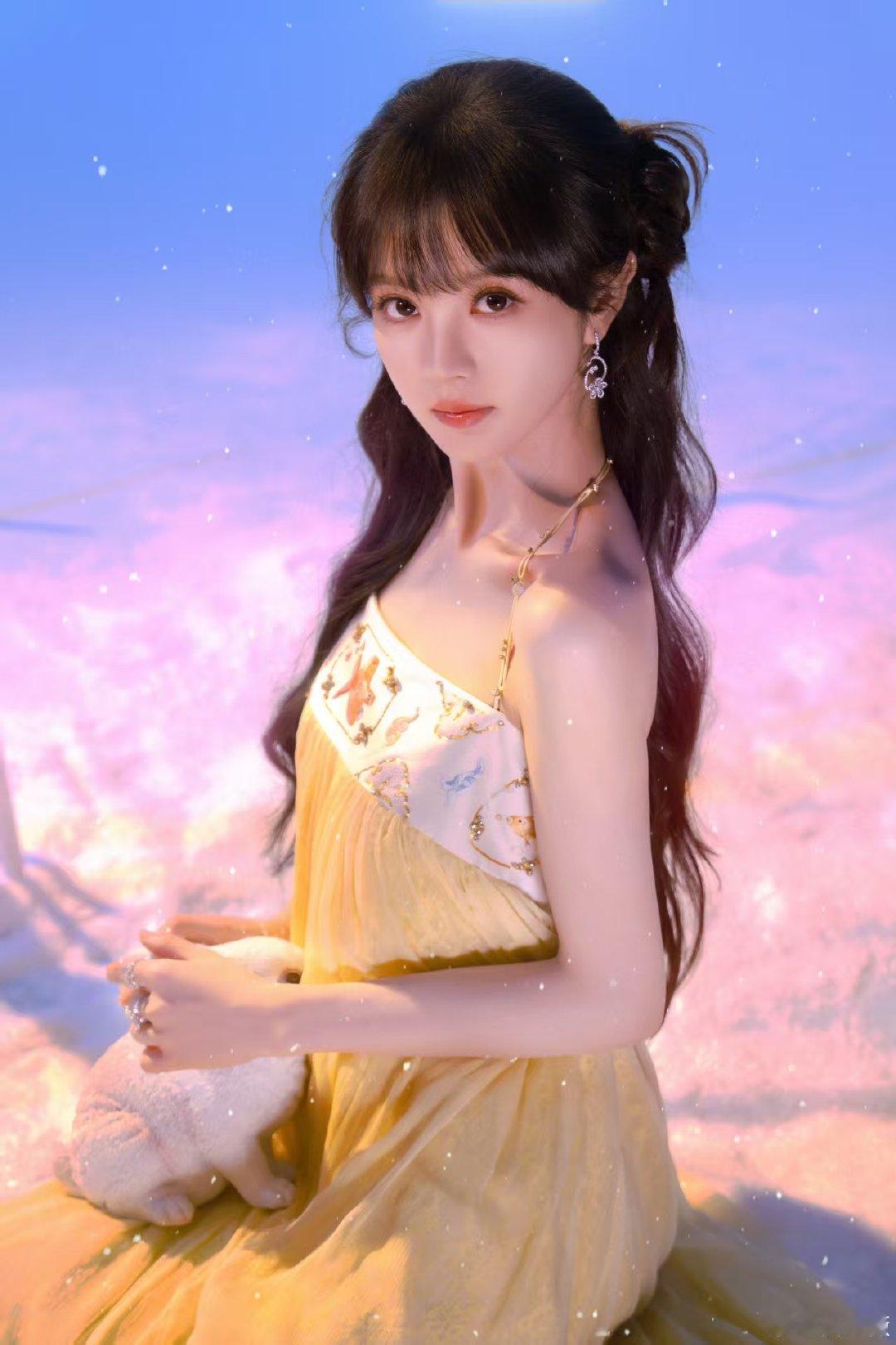 田曦薇月宫仙子田曦薇祝中秋节快乐喔 田曦薇月宫仙子真的好美啊 ​​​
