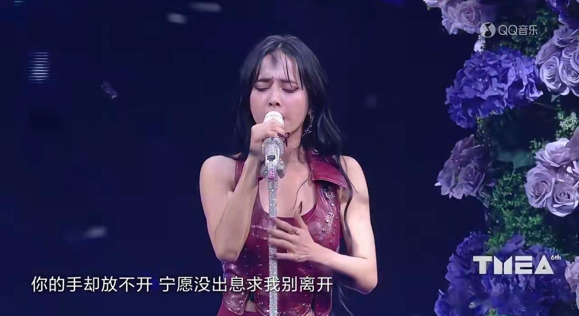 蔡依林把盛典开成演唱会 2025TMEA，蔡依林用近半小时8首歌的舞台，新专的大