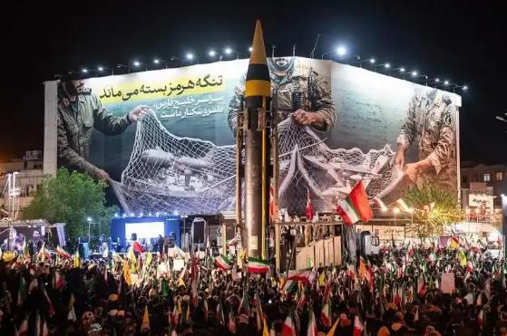 伊朗这次是真急眼了，直接甩出了一份硬核的反击目标清单，清楚明白地告诉美国和伊朗，