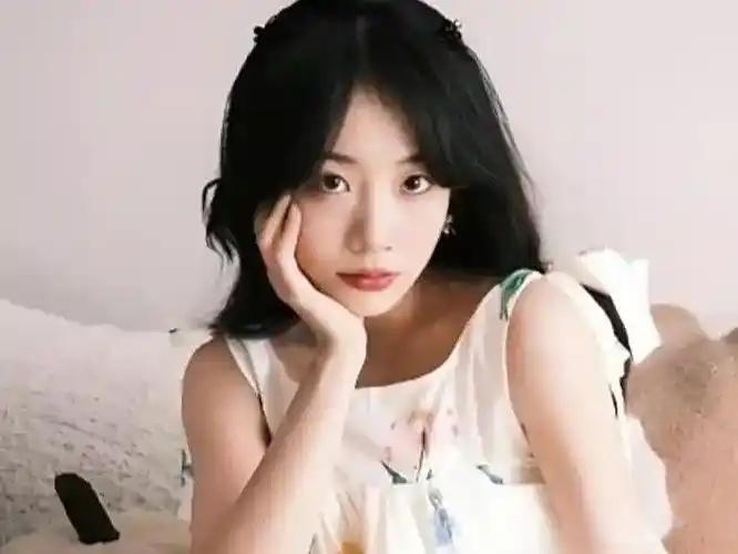 2026年2月21日，刘梦章在vlog中自曝与齐思钧已于2025年下半年和平分手