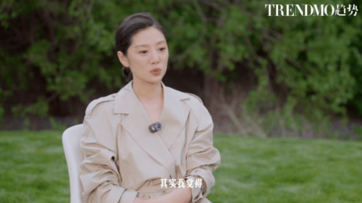 王真儿21世纪的性感是大脑不被固有框架定义自我，王真儿尊重女性多样模样，从容舒展