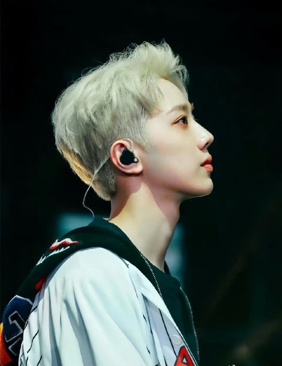 赖冠霖经纪人不愿意他认真恋爱怪不得娱乐圈这么混乱，赖冠霖真的是人间清醒