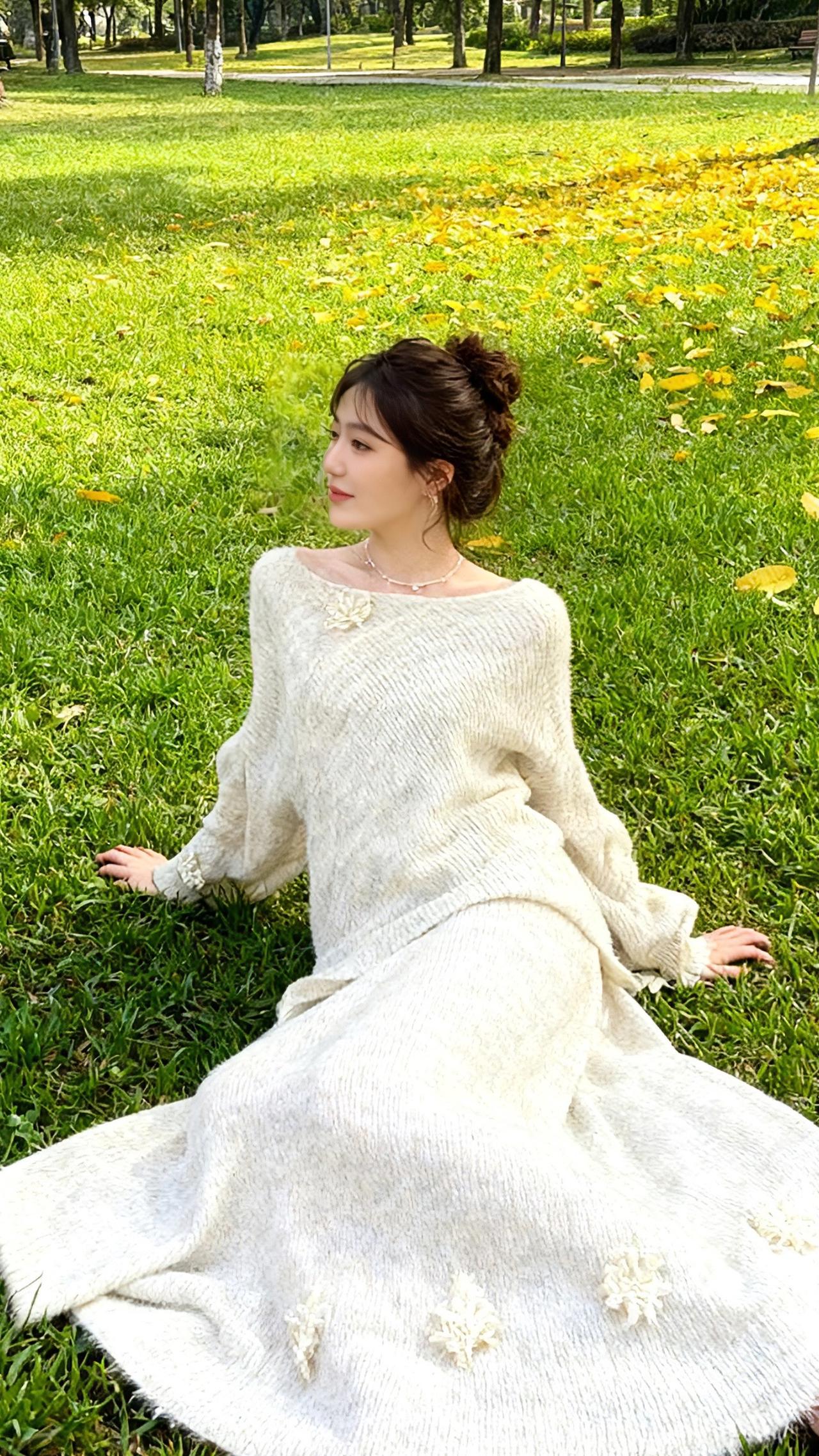 韩系温柔时尚百搭针织半身裙套装女秋冬季宽松显瘦
气质毛衣套装裙穿搭穿搭 白色连衣