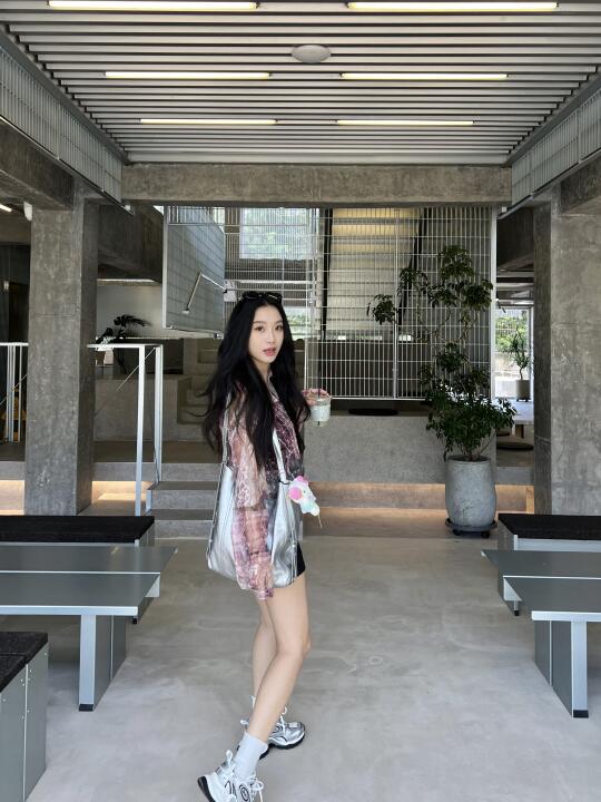 去咖啡店避暑☕