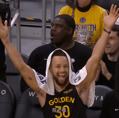 库里19分11助攻3篮板——全场13中6  其中三分10中5——本赛季当库里助攻