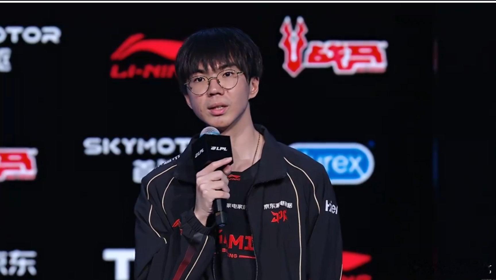 Junjia：因为小Tian选手看了几场他们的比赛，他野区规划也很厉害，野区要多