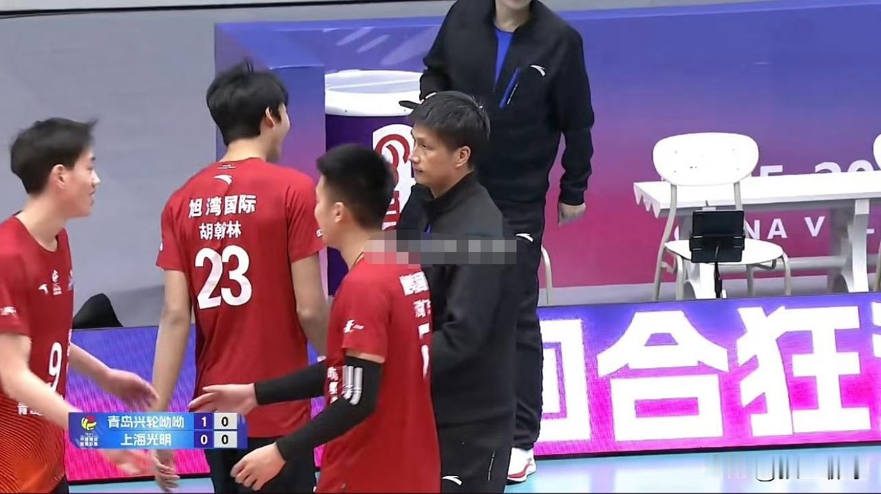 【山东男排横扫上海夺联赛第二胜】2025-2026中国男排超级联赛常规赛A级第四