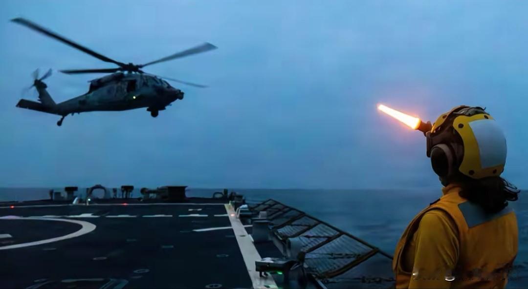 美军炮击中伊货轮 波斯湾局势彻底紧绷
 
美军直接炮击中国驶往伊朗的货轮。
 