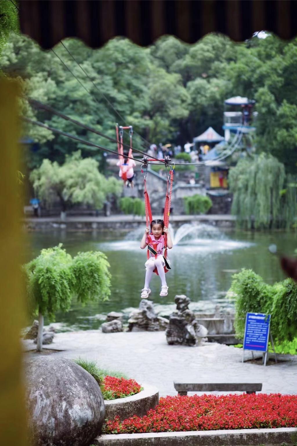 宜昌儿童公园改造升级前后影像记录。素材提供：@楼上的小妖 ，拍得很棒，好作品必须