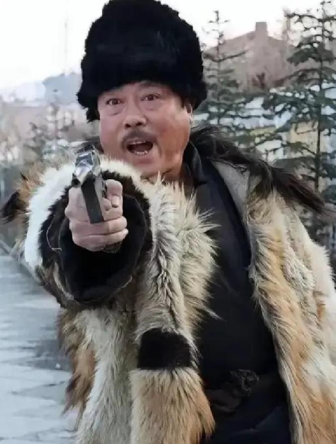 1968年，一个刑满释放的土匪齐达榜，在赶车的路上，认出一个70多岁衰弱的老农民
