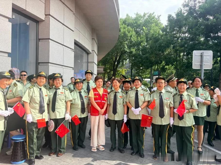 迎泽区柳巷街道：军民汇都情 欢歌庆八一

为庆祝八一建军节，赓续红色血脉，弘扬拥