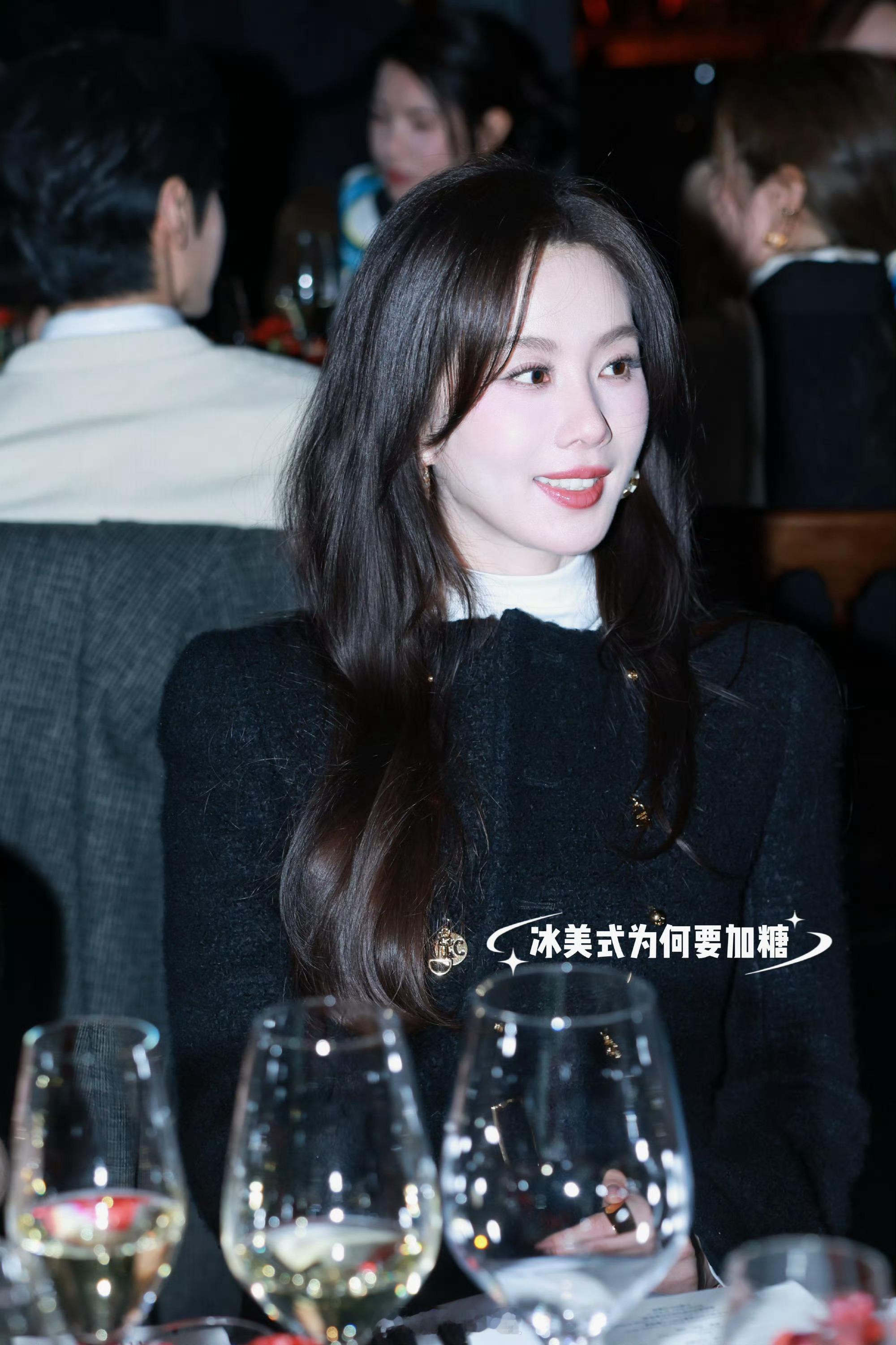 这也太刘诗诗了吧 晚宴来信🥂 