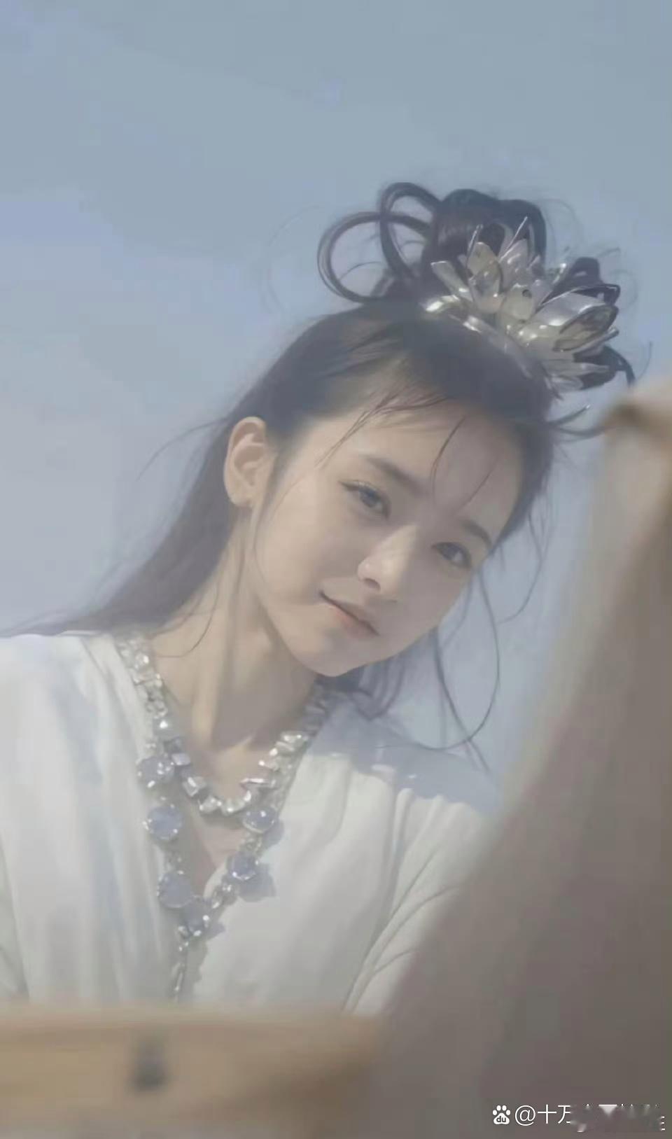 才看到 86 版西游记中仅仅出现几秒钟的风婆的镜头，感觉当年眼睛尽盯着猴子，白看