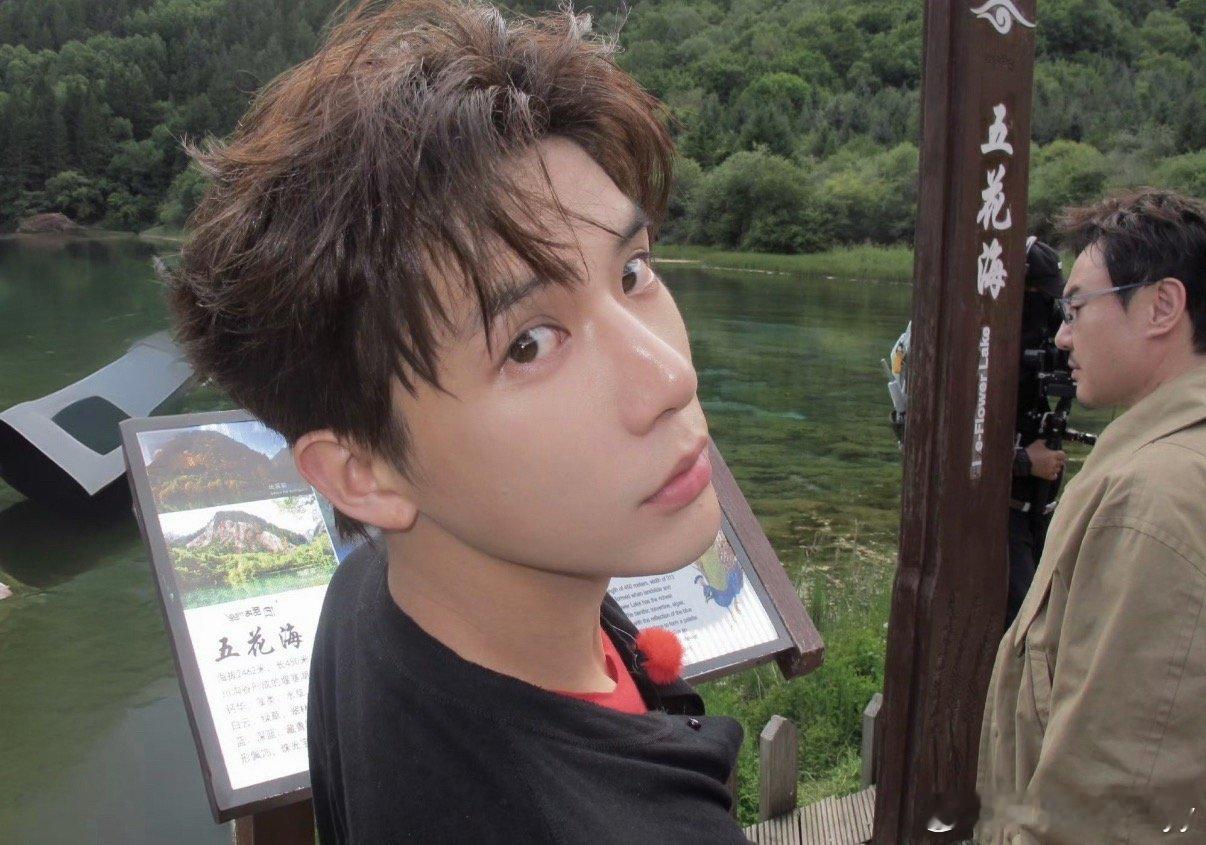 王安宇把沈腾编辑进小图王安宇于8月26日18:40发布微博，配文“好山好水好地方